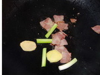 蛤蜊豆腐湯的做法 步骤2