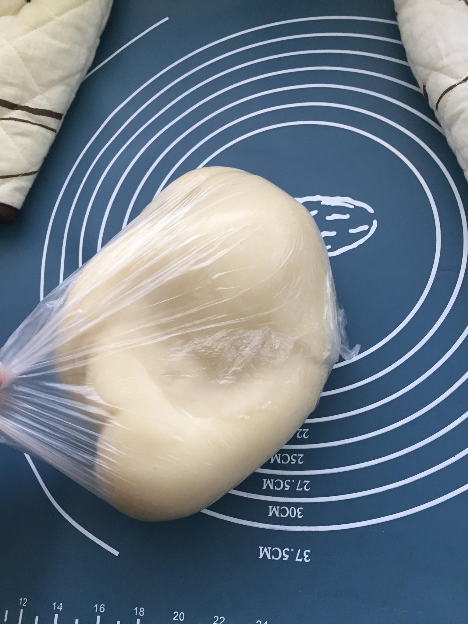 椰蓉冰皮月餅（微波爐版，免蒸）的做法 步骤4