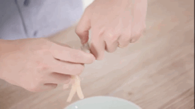 私房滷味：滷雞爪豬蹄鴨胗蘿蔔豆腐乾的做法 步骤3