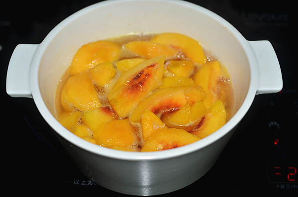 糖水黃桃罐頭的做法 步骤6