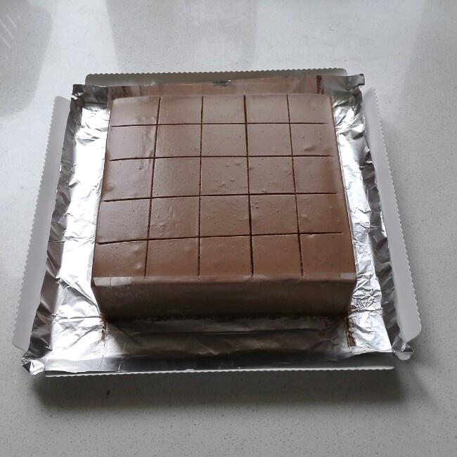 巧克力慕斯蛋糕（10寸）的做法 步骤13