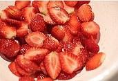 草莓鮮奶油蛋糕的做法 步骤8
