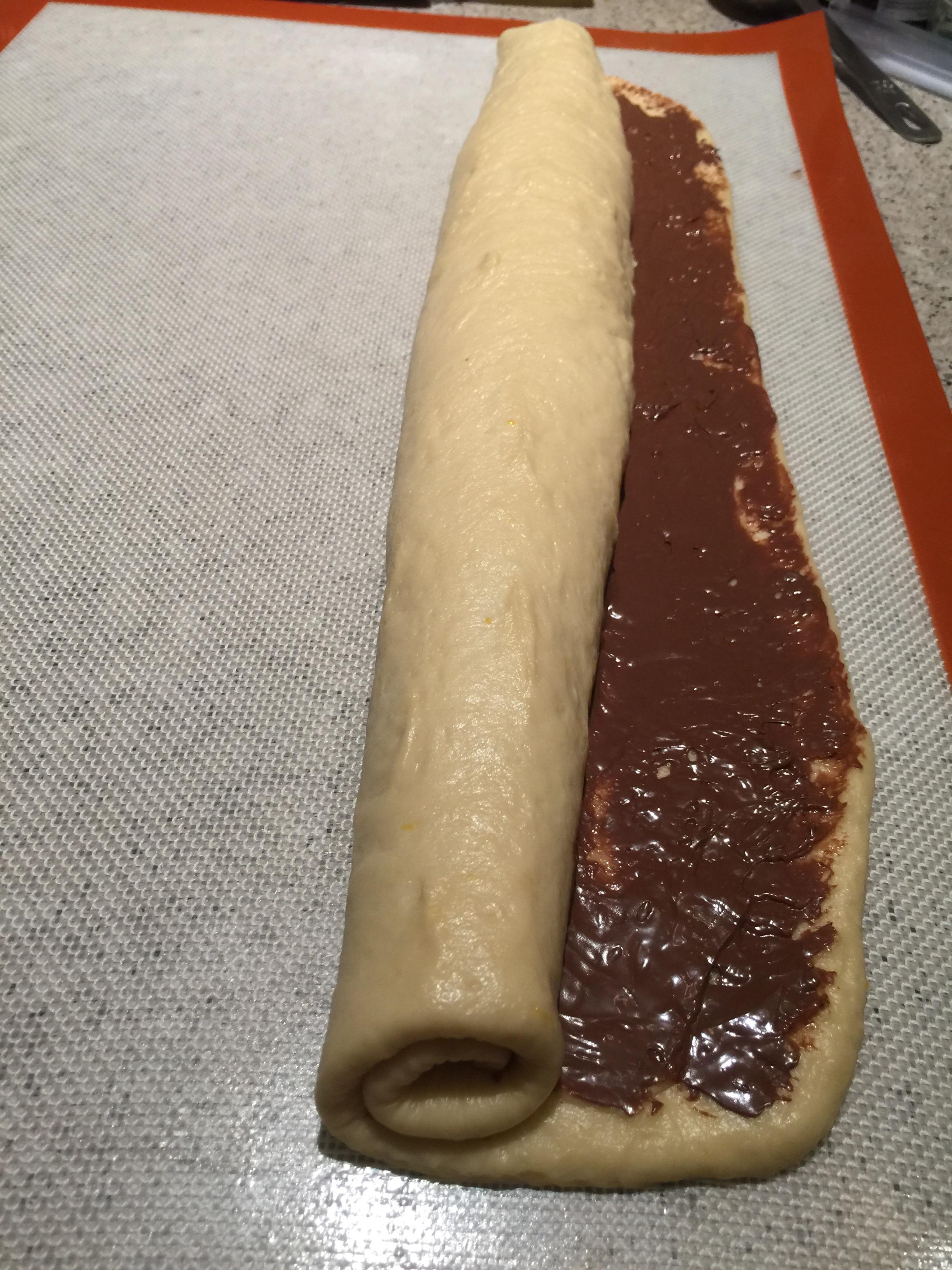 巧克力榛子醬麪包卷的做法 步骤4