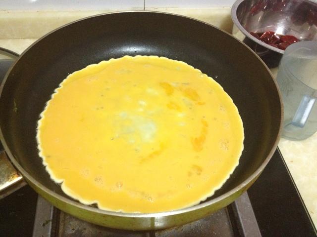 小筍炒蛋的做法 步骤2
