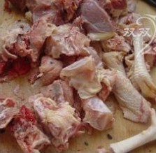 電飯煲燜雞的做法 步骤2