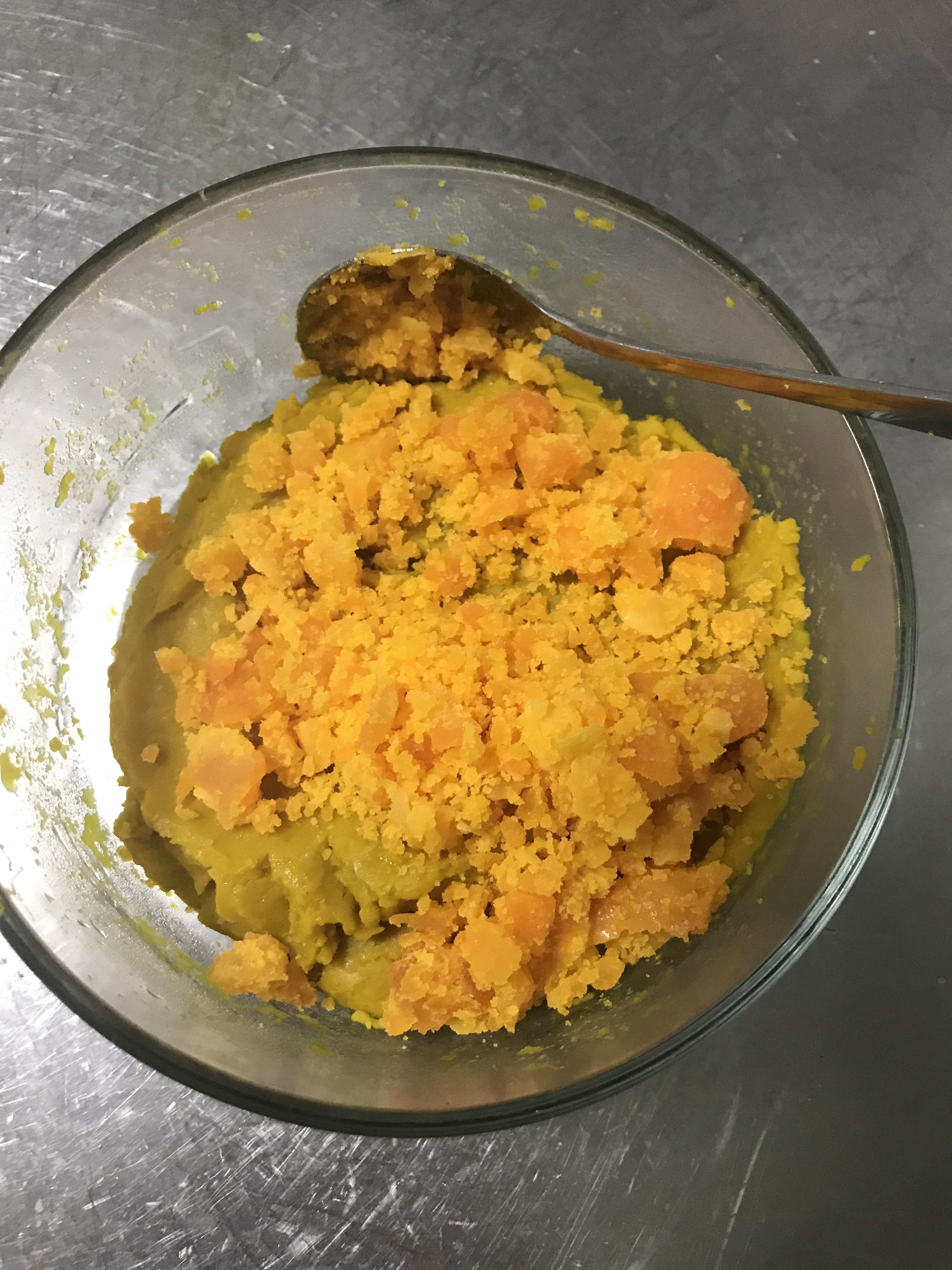 秋日南瓜鹹蛋麪包卷的做法 步骤2