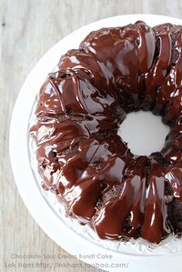 巧克力酸奶油蛋糕 Chocolate Sour Cream Bundt Cake的做法 步骤8