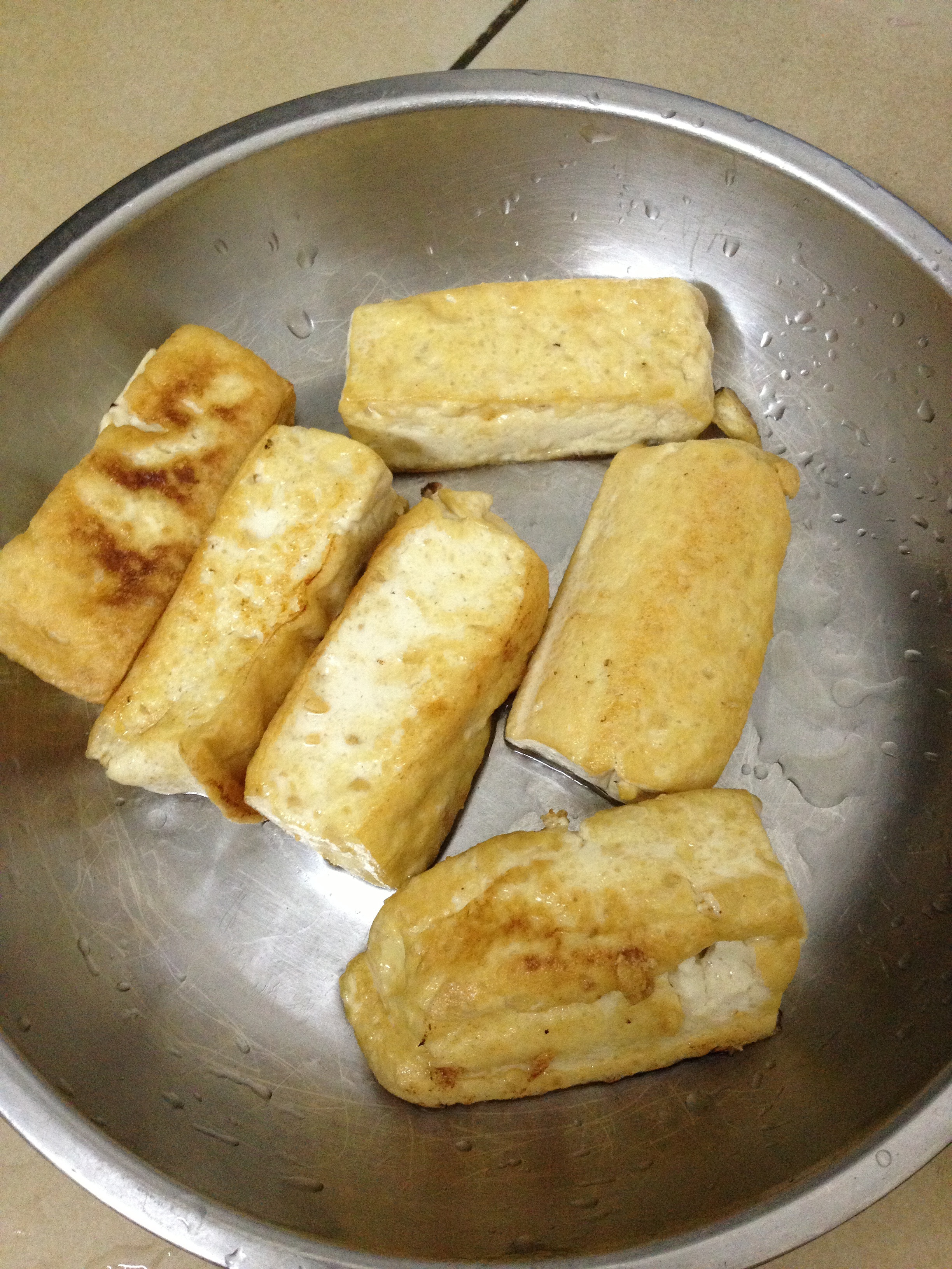 豆腐煎燜五花肉的做法 步骤3