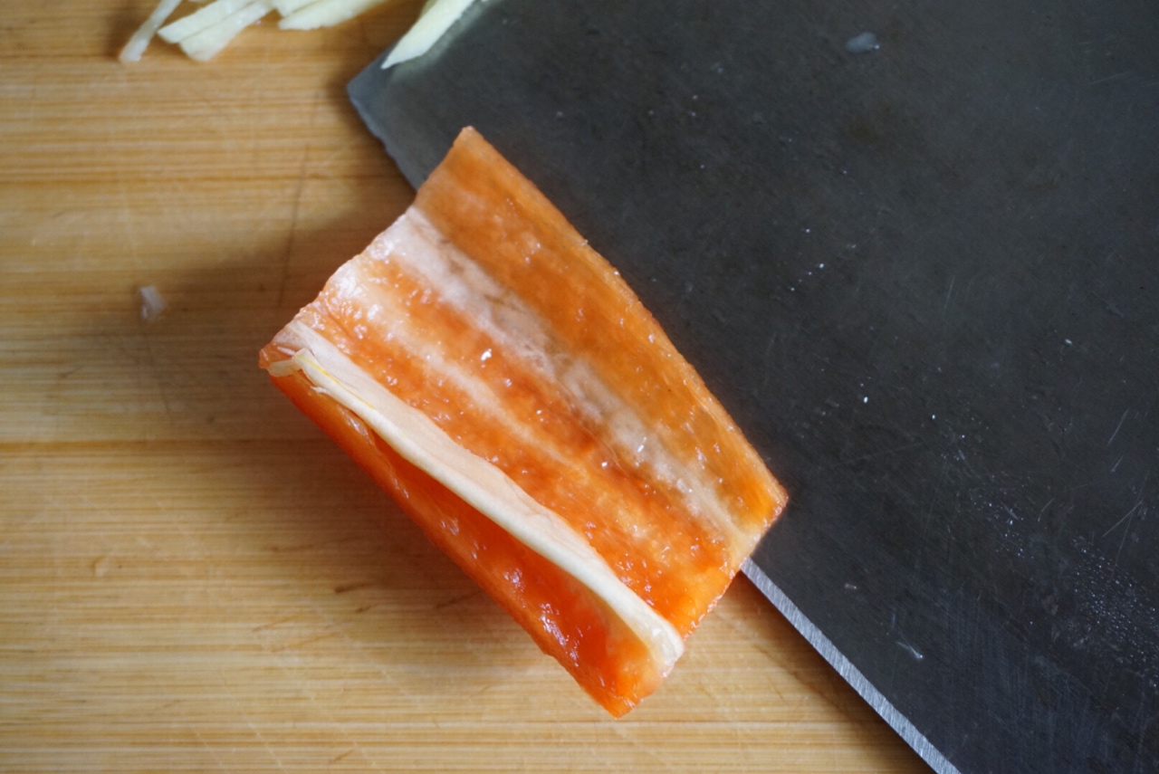清蒸鯽魚灌肉-附切紅椒絲步驟的做法 步骤4