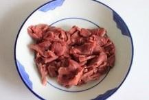 椒香木耳炒牛肉的做法 步骤2