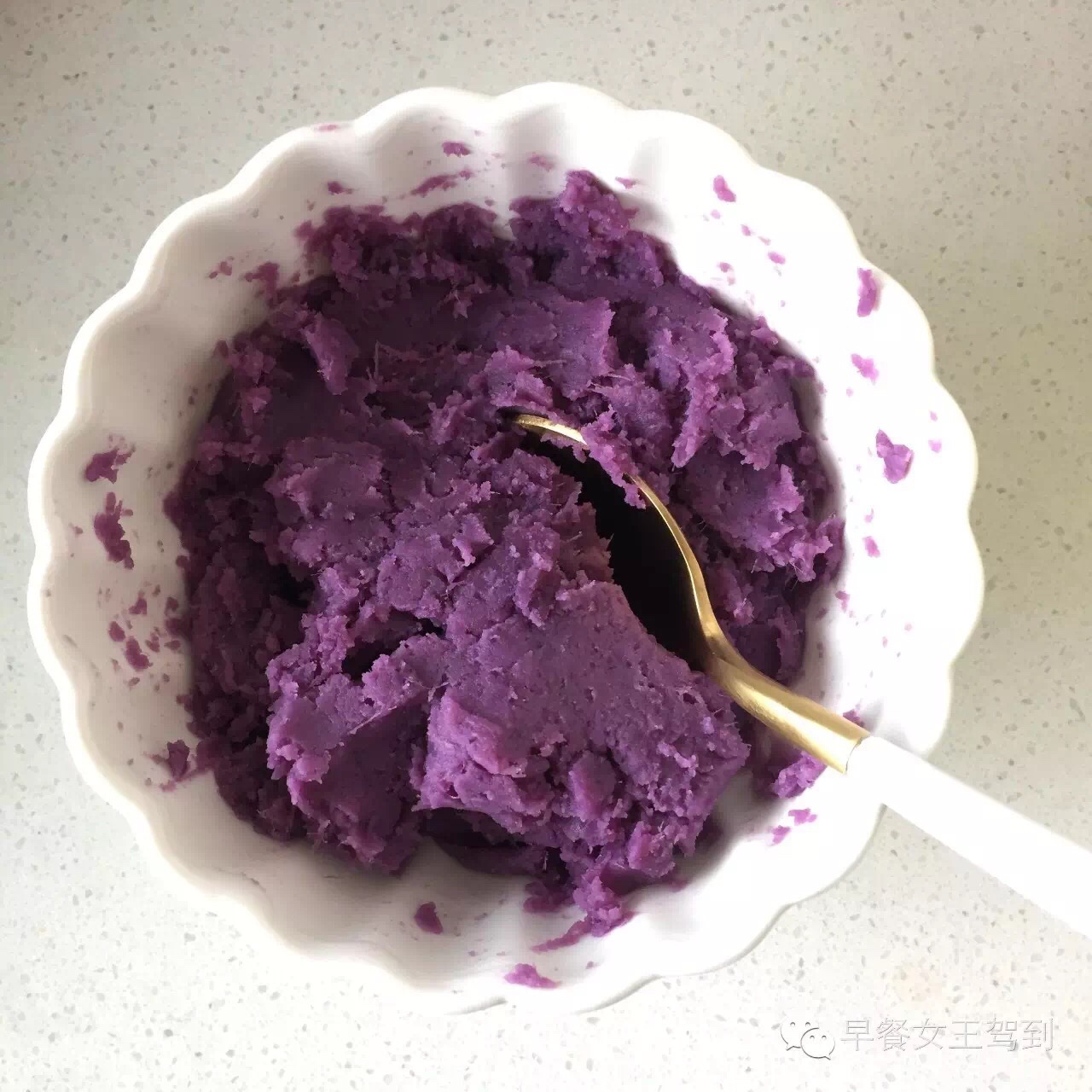 紫薯蛋卷的做法 步骤4
