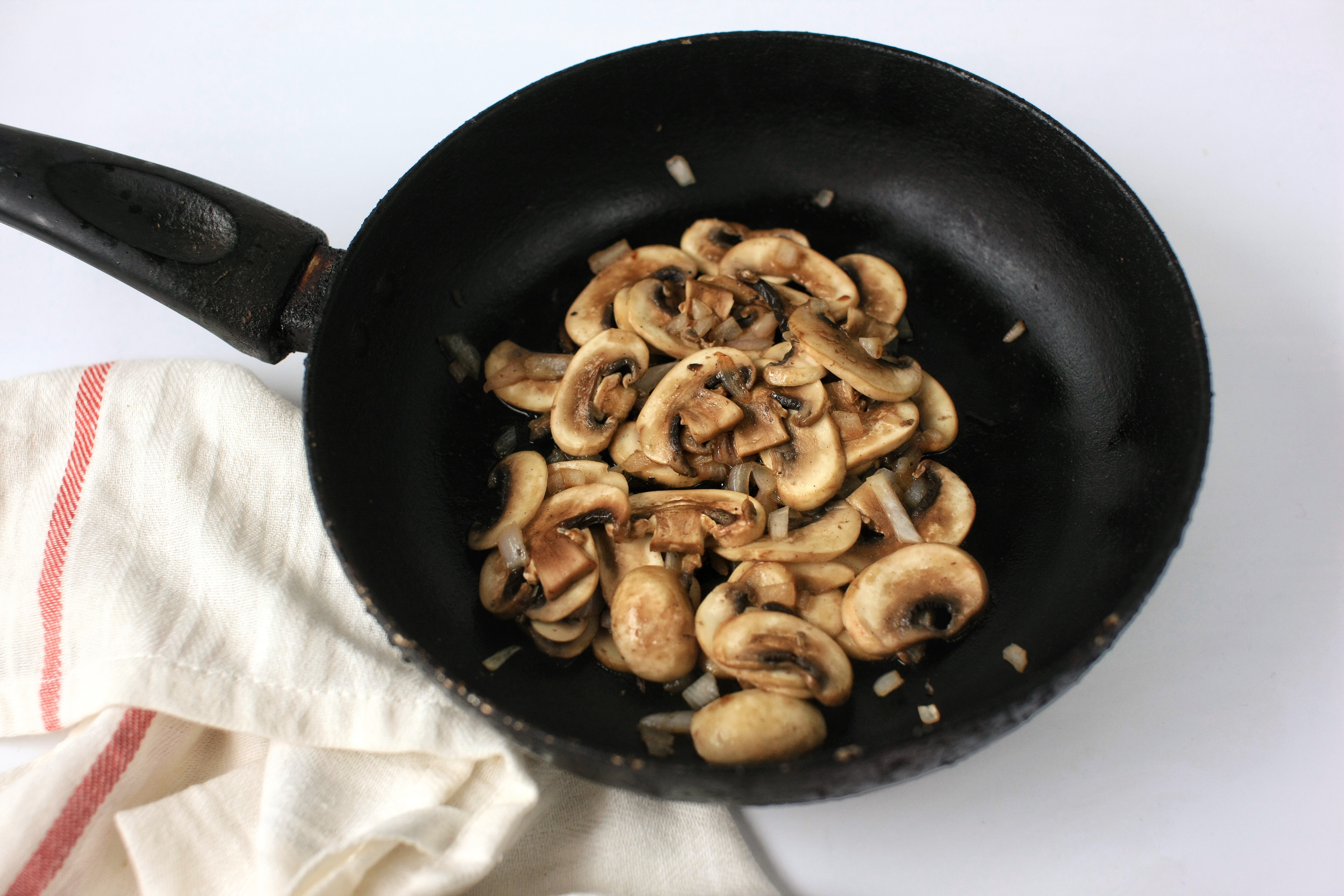 黃油蘑菇煎蛋卷的做法 步骤3
