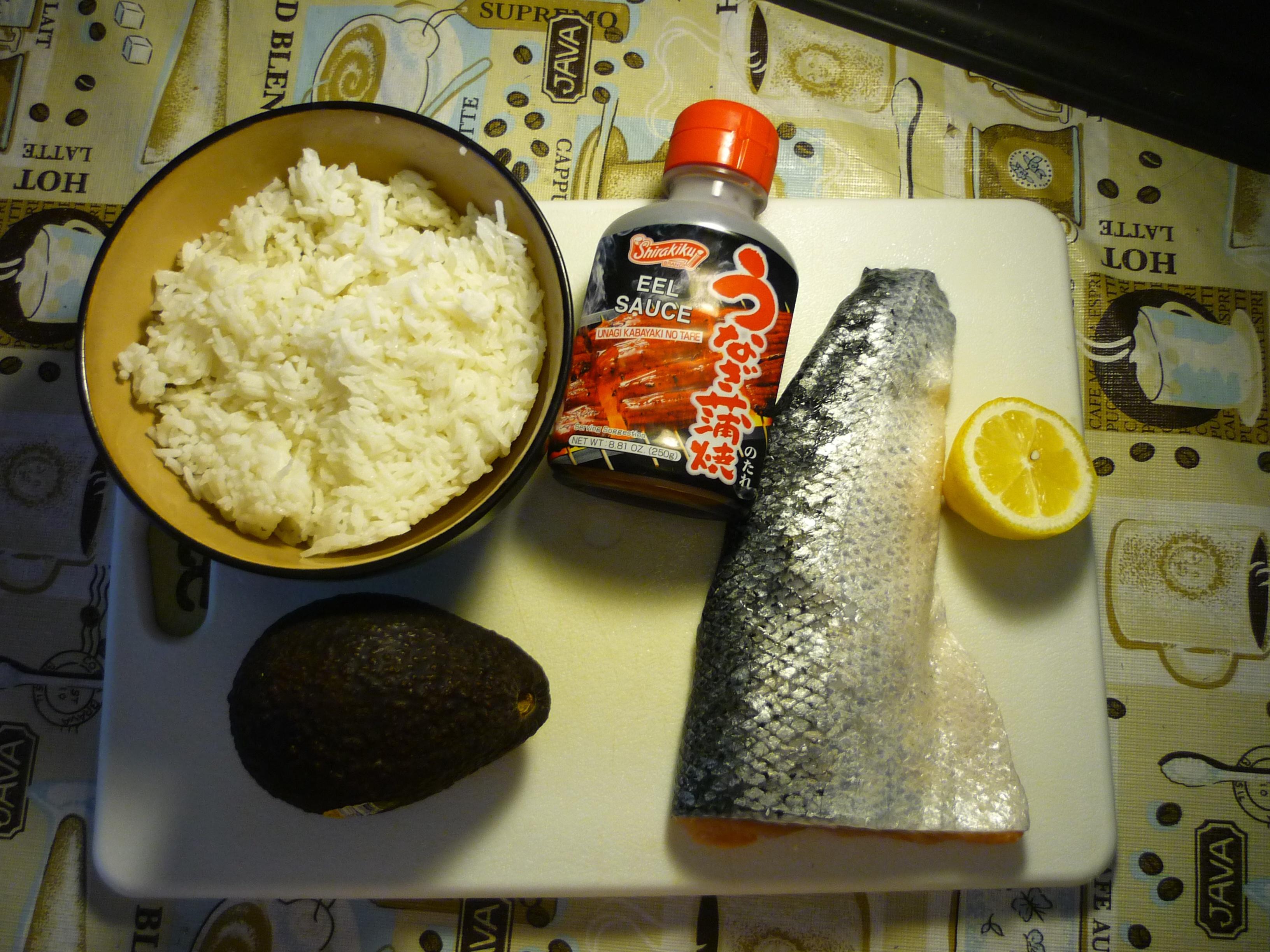 三文魚牛油果拌飯的做法 步骤1