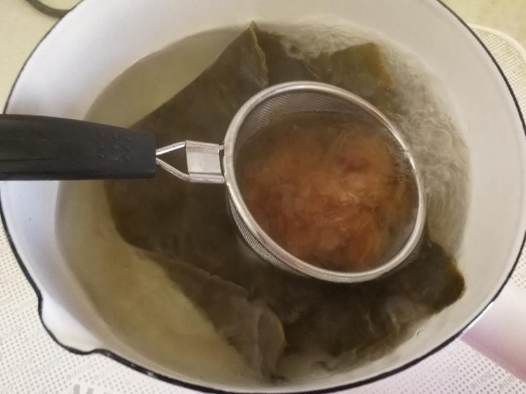 羊肚菌味增湯的做法 步骤1