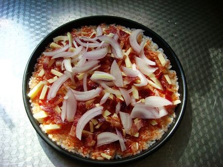 別具風味的特色批薩——米飯批薩的做法 步骤5