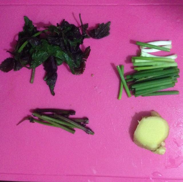 煎焗紫蘇蝦的做法 步骤1