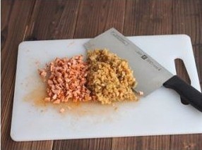 香辣榨菜蛋烘糕的做法 步骤4