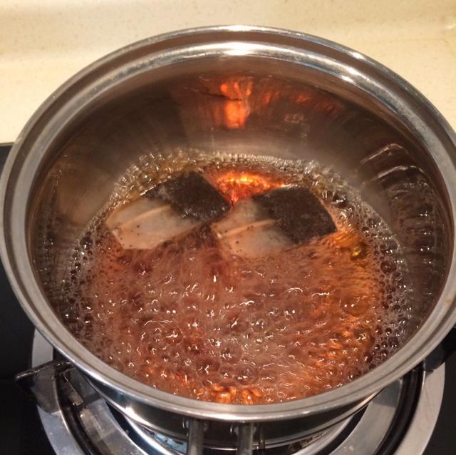 濃濃的鍋煮奶茶的做法 步骤2