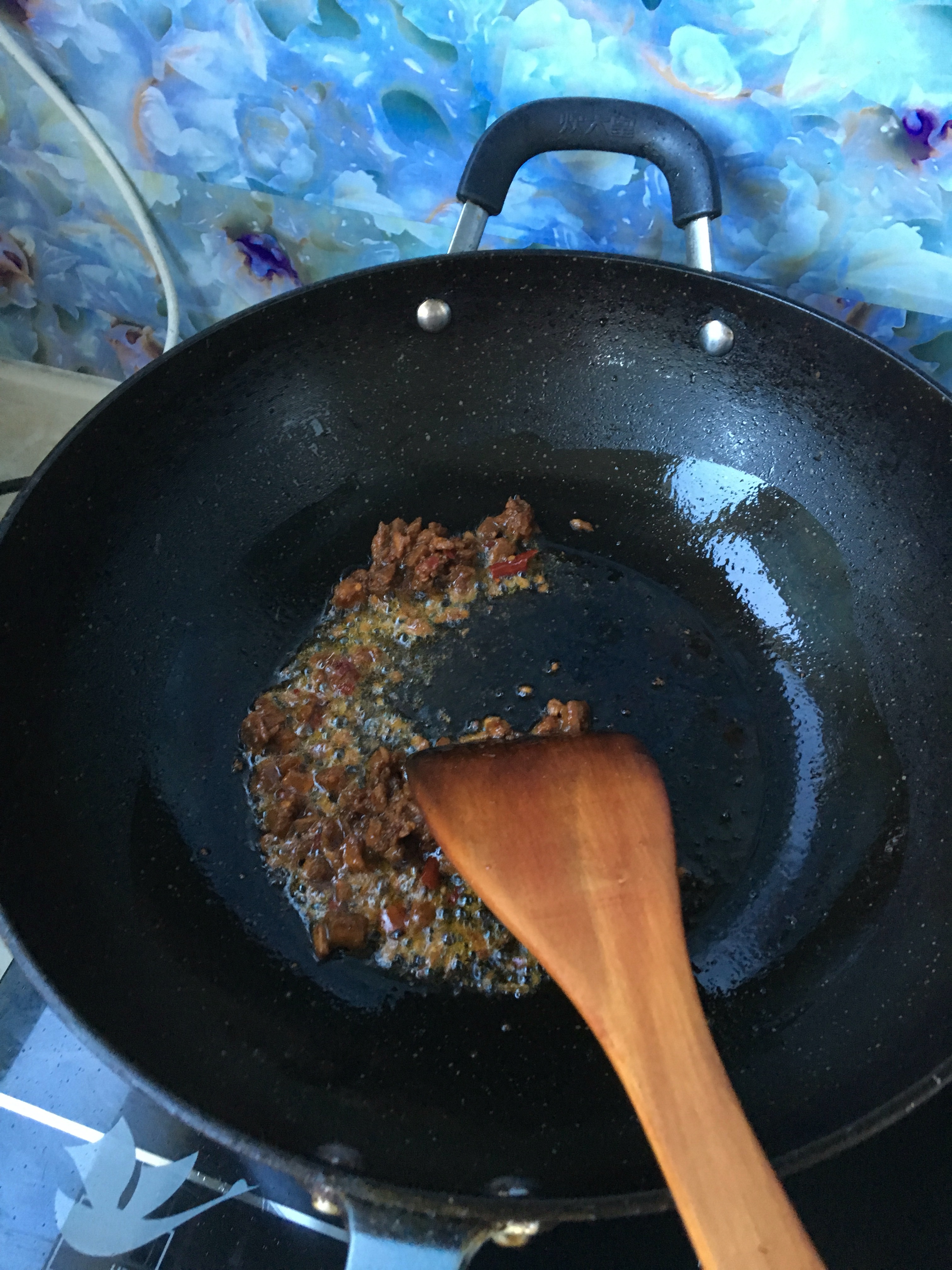 醬牛蒡燜豌豆的做法 步骤3