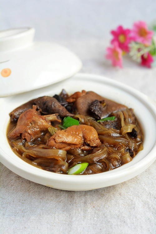 小雞燉松蘑——東北人愛吃的家常菜的做法 步骤10