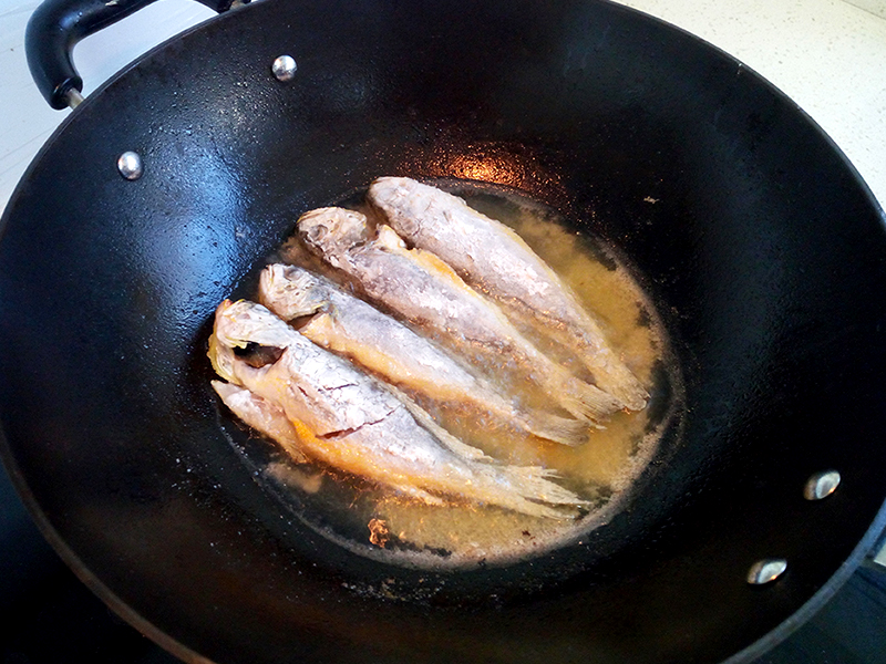 香煎黃花魚的做法 步骤9