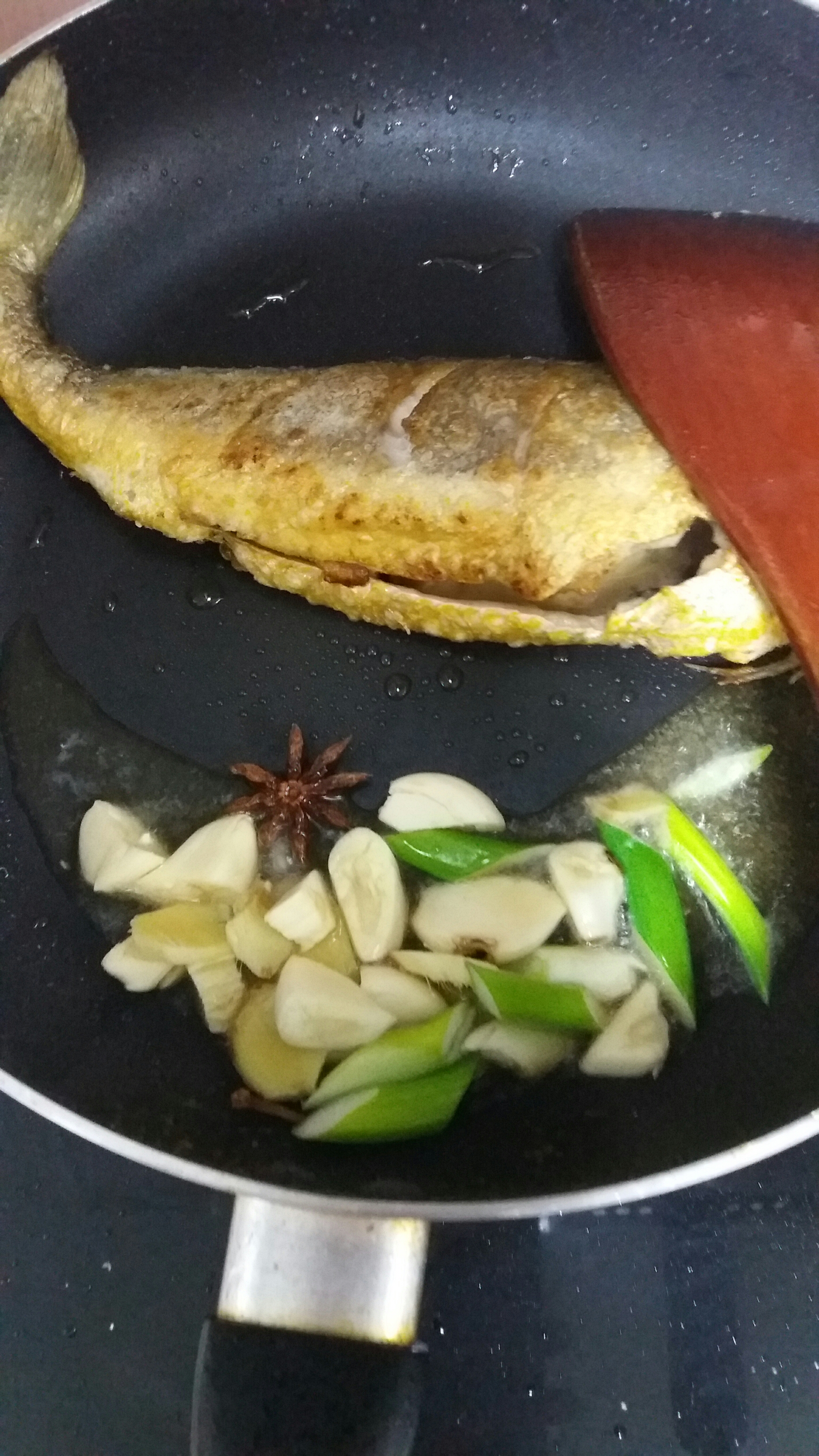 紅燒黃花魚的做法 步骤11