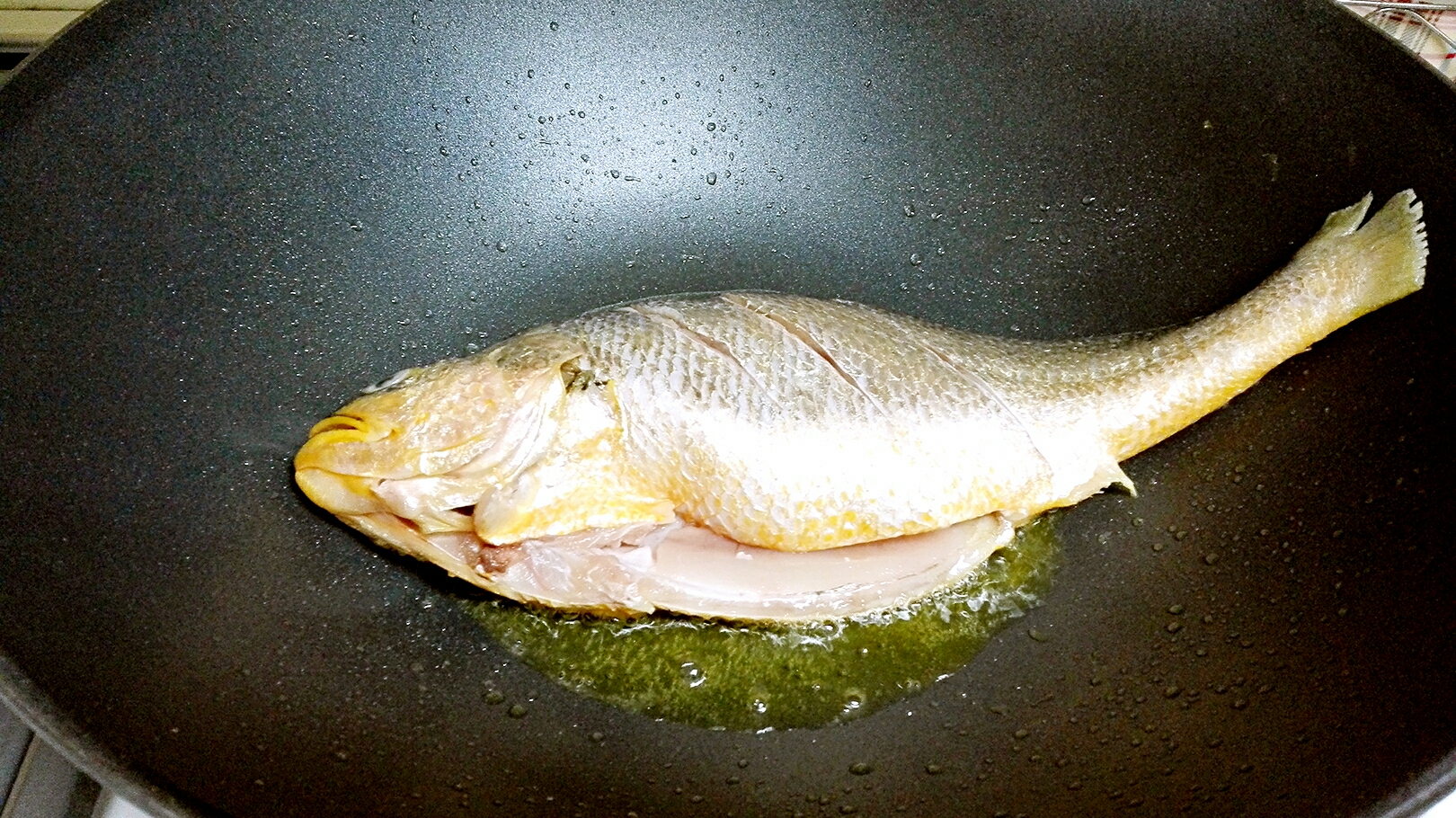 紅燒黃魚的做法 步骤3