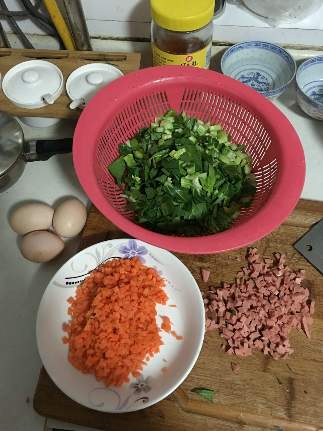 火腿腸蛋炒飯的做法 步骤1