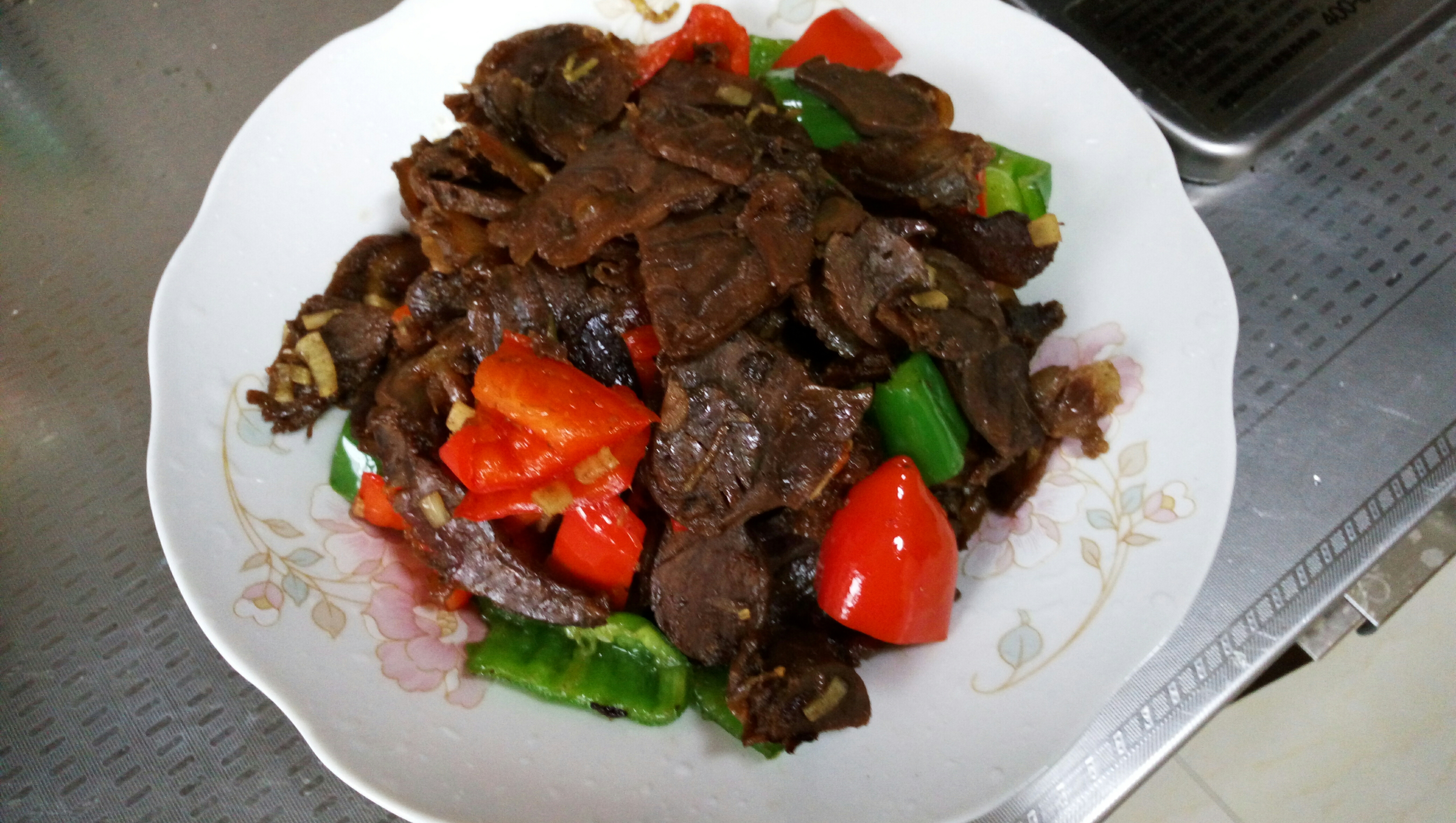 青紅椒炒滷牛肉的做法 步骤3