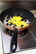洋蔥木耳炒土雞蛋的做法 步骤5
