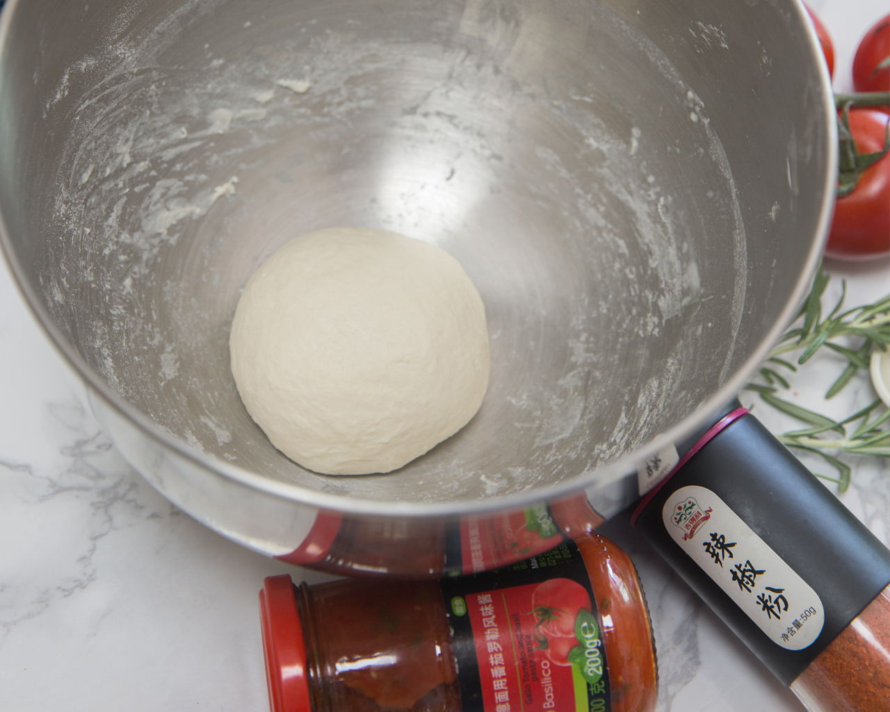 薄底蒜香番茄披薩—小熊SJJ-A06Y2廚師機的做法 步骤3