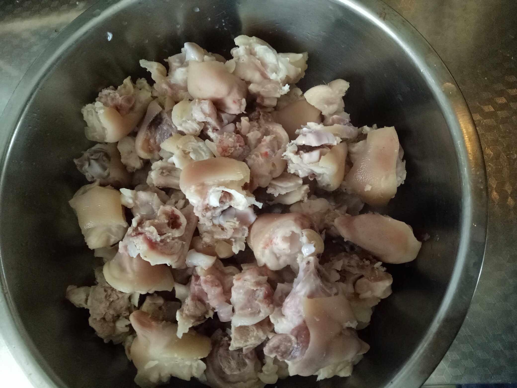 砂鍋腐乳燉豬蹄的做法 步骤4