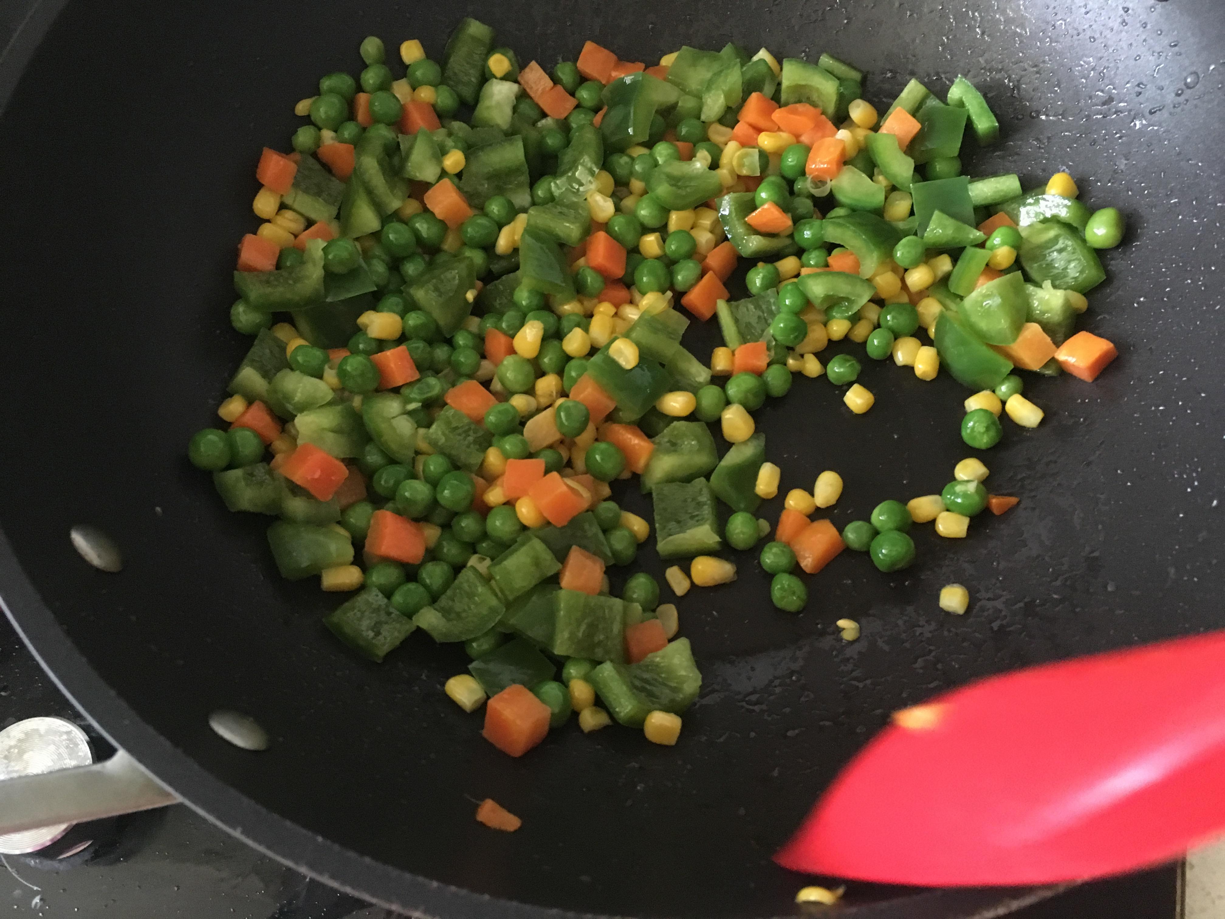 黑椒茄汁雜蔬炒鷹嘴豆的做法 步骤4