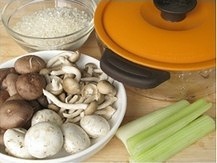 蘑菇燜飯的做法 步骤1
