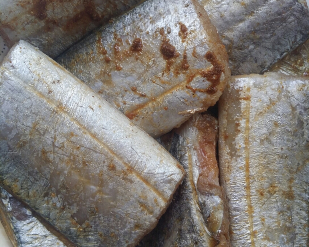 焦香酥脆幹炸帶魚的做法 步骤1