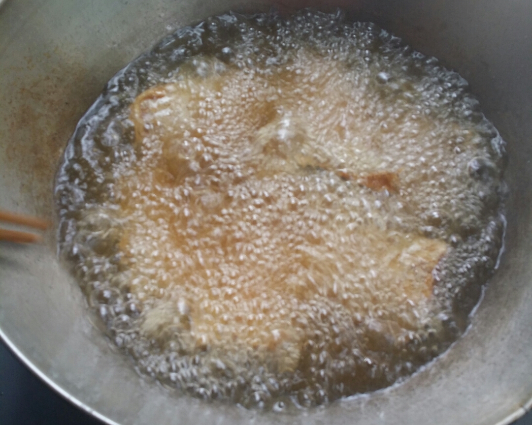 焦香酥脆幹炸帶魚的做法 步骤5