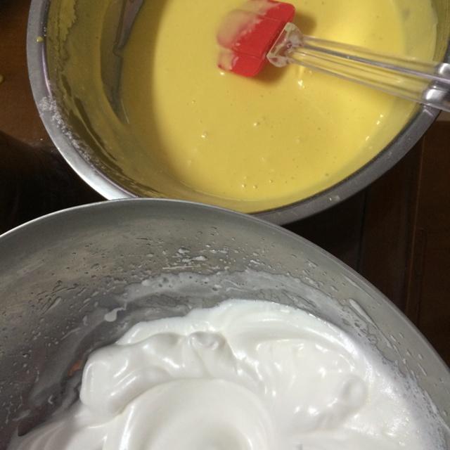 奶油乳酪戚風蛋糕的做法 步骤15
