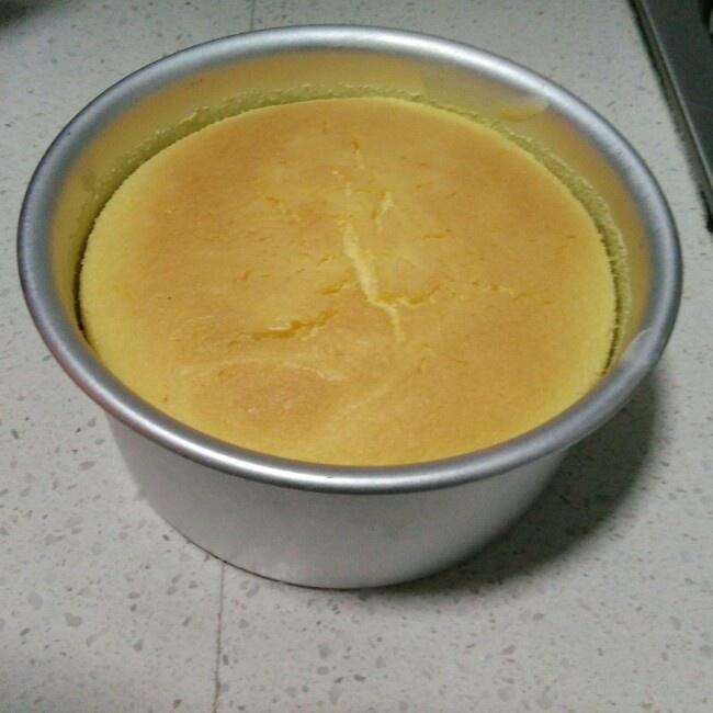 輕乳酪蛋糕（酸奶油版本）的做法 步骤6