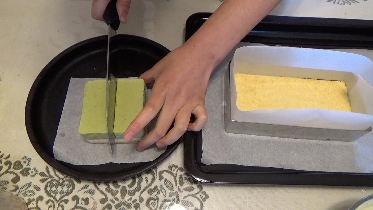開心果椰漿 慕斯蛋糕（視訊菜譜）的做法 步骤22