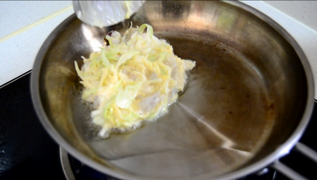 餡料豐富超滿足的培根肉蛋大阪燒的做法 步骤10