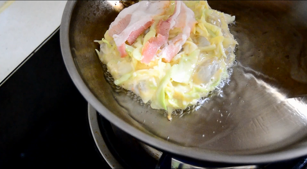 餡料豐富超滿足的培根肉蛋大阪燒的做法 步骤11