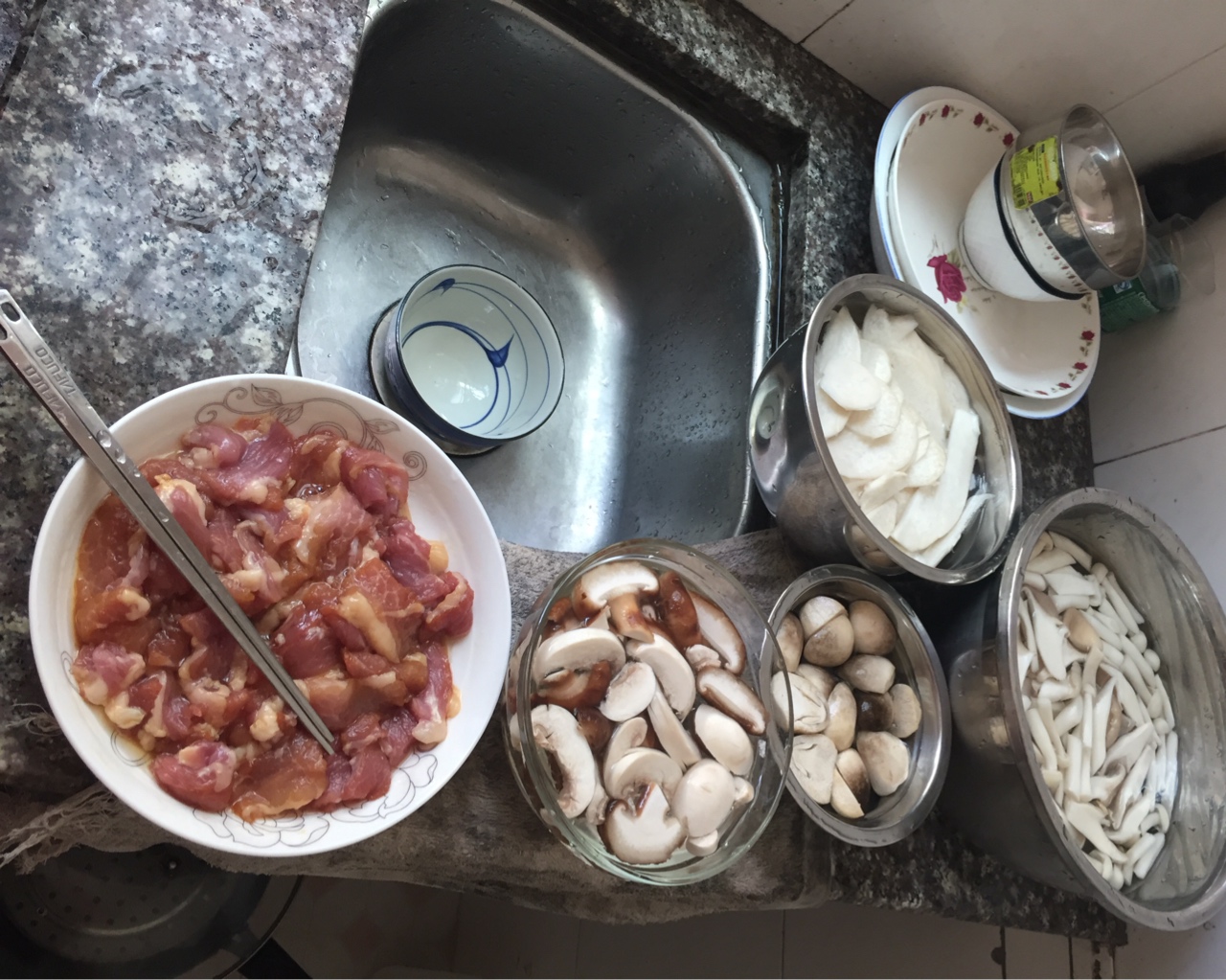 瑤柱鮑汁雜菇煲的做法 步骤7