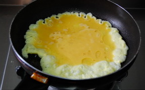 蠶豆米炒雞蛋的做法 步骤3