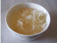 銀耳香梨甘蔗羅漢果蜂蜜茶的做法 步骤1