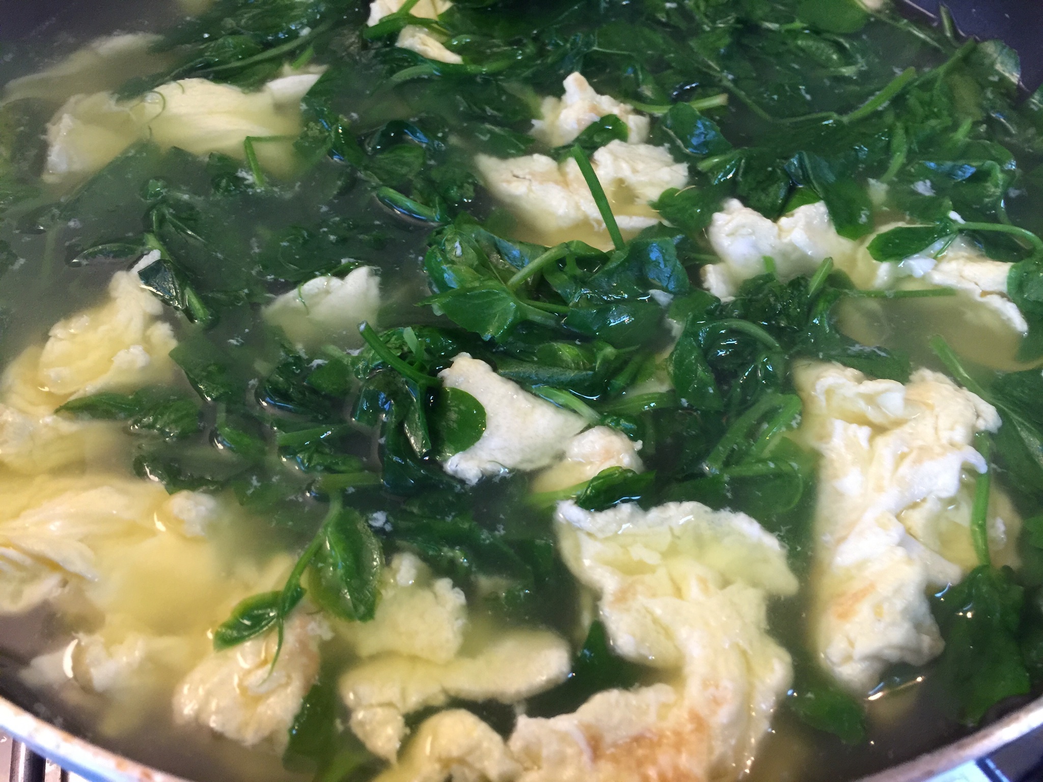 豌豆尖煎蛋湯的做法 步骤9