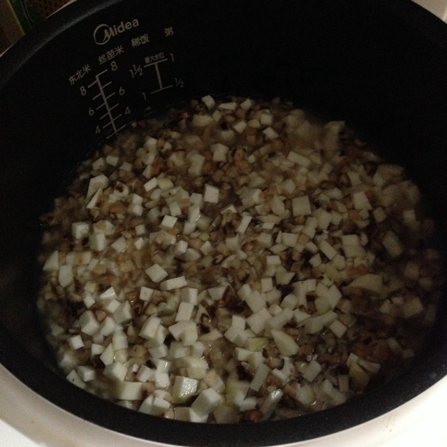 寶寶輔食：花菇芋頭飯糰（10m+）的做法 步骤3