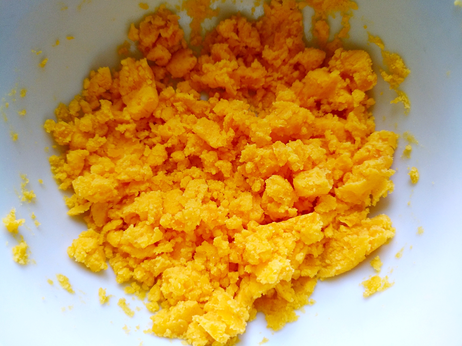 鹹蛋黃千層餅的做法 步骤2