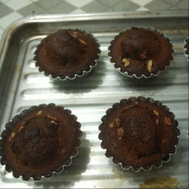 核桃仁巧克力蛋糕(蛋糕粉簡易版)的做法 步骤6