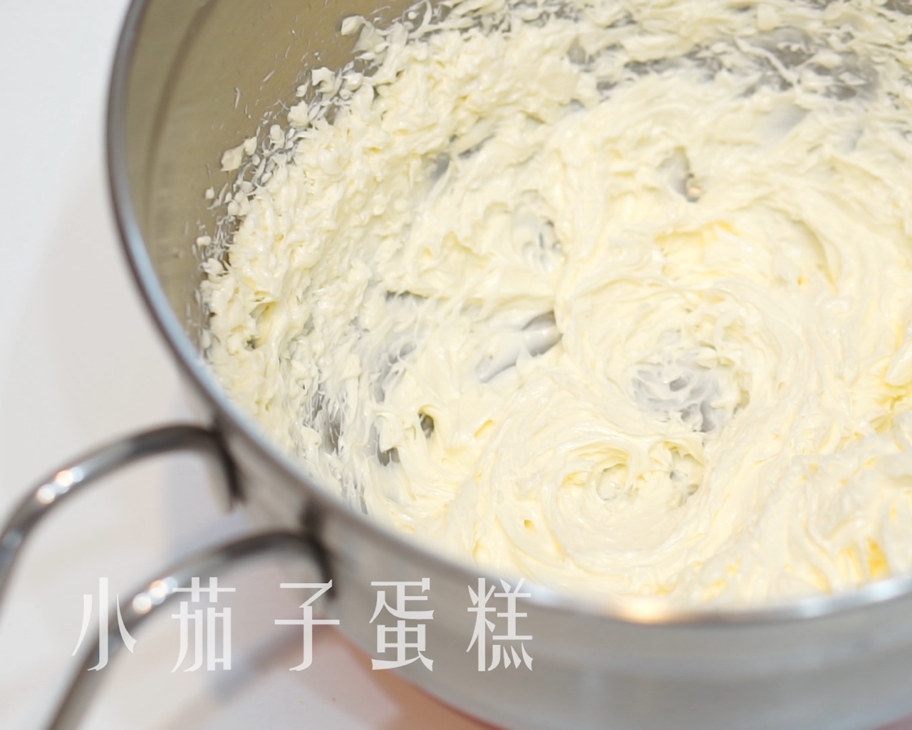 快手淡奶油奶油霜( 超白)的做法 步骤2