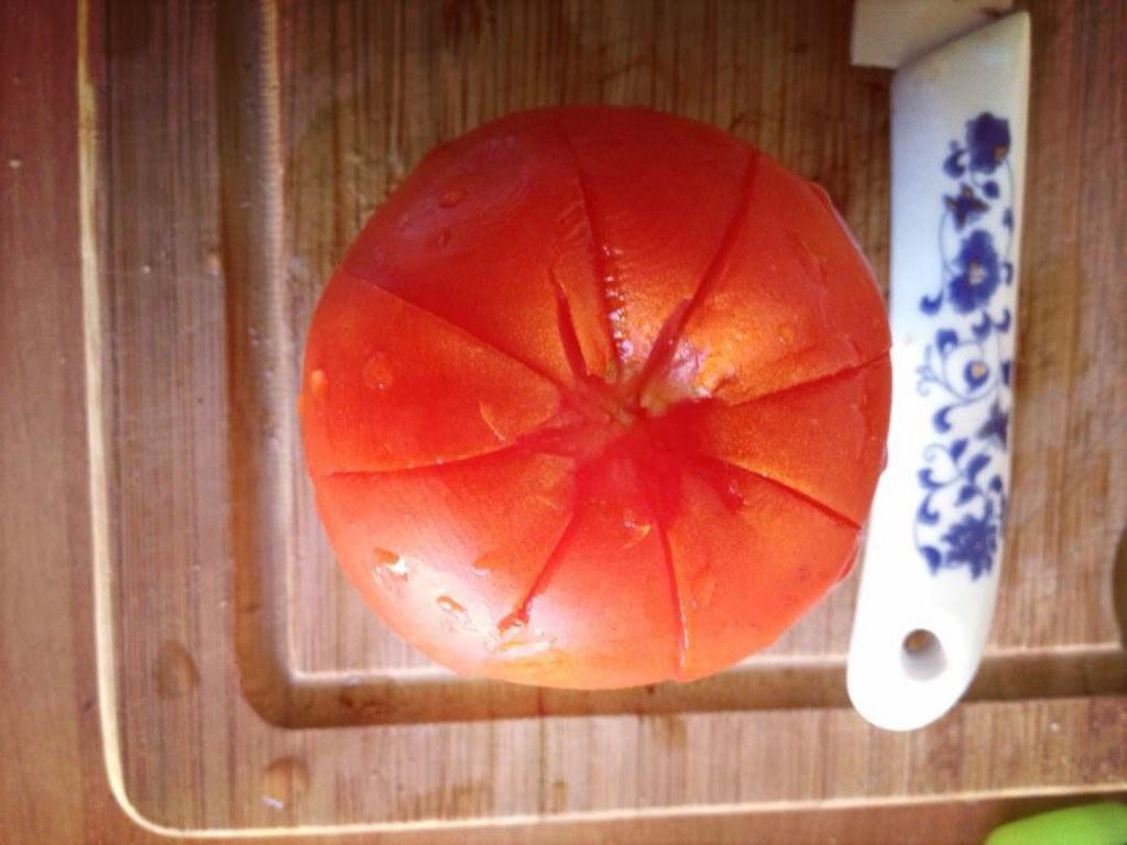 西紅柿厚蛋燒 / 西紅柿玉子燒的做法 步骤1